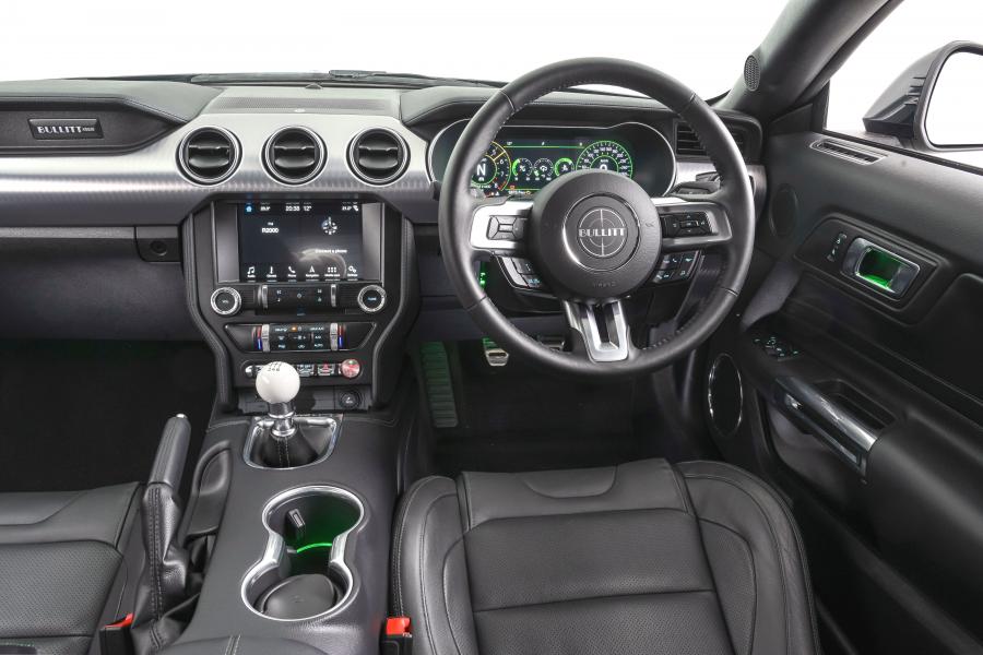 Торпедо Ford Mustang Bullitt 2019 года  (ZA) (фото 34 из 44)